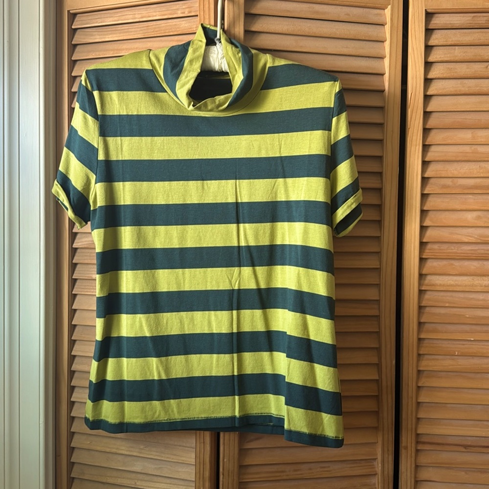 MAEVE by ANTHROPOLOGIE, mock-neck tee, cotton & modal, in greens, M. VG cond.
